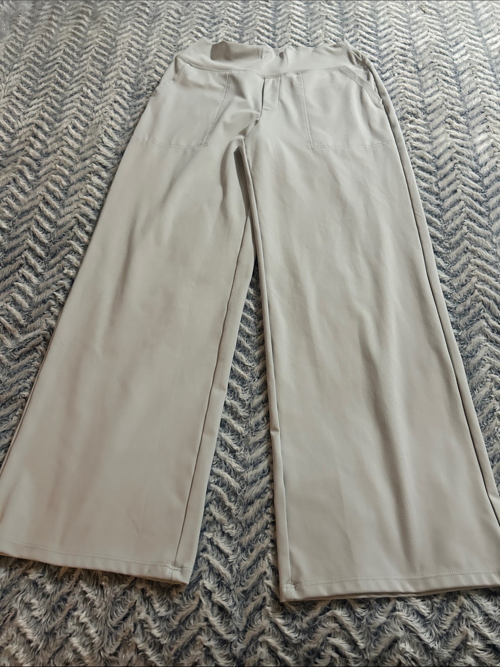 Women’s G4FREE Wide Leg Pants in Light Gray NWOT